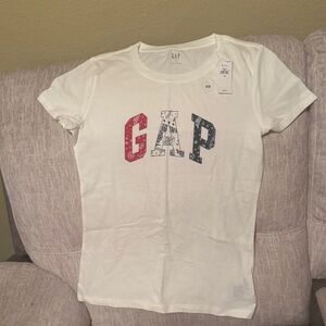 GAP White Short Sleeve Tee with Red and Blue Logo